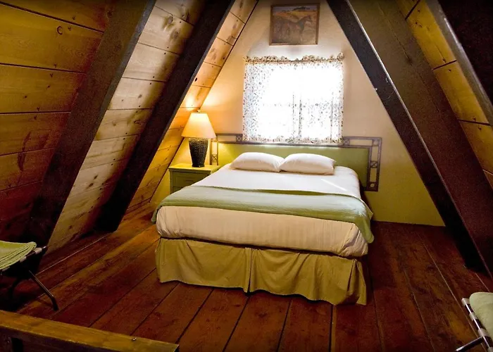 Cabins On Strawberry Hill *