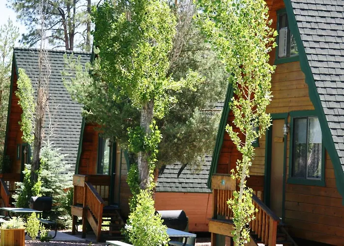 Cabins On Strawberry Hill *