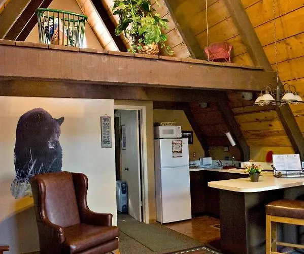 Hotel Cabins On Strawberry Hill *